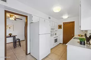 17211 N Pinion Ln, Sun City, AZ 85373 - Photo 10