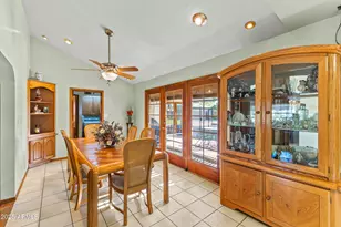 2047 W Cambridge Ave, Phoenix, AZ 85009 - Photo 18