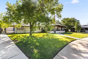 2047 W Cambridge Ave, Phoenix, AZ 85009 - Photo 12