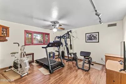 2047 W Cambridge Avenue, Phoenix, AZ 85009 - Photo 32