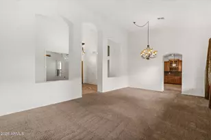 21910 N 79th Ave, Peoria, AZ 85383 - Photo 8