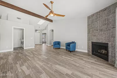 9139 W Paradise Lane, Peoria, AZ 85382 - Photo 4