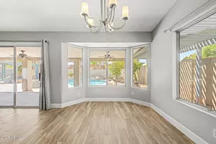 9139 W Paradise Ln, Peoria, AZ 85382 - Photo 12