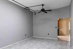 10020 W Royal Oak Rd, Sun City, AZ 85351 - Photo 4