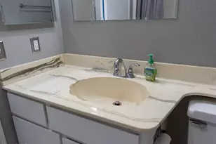 10020 W Royal Oak Rd, Sun City, AZ 85351 - Photo 18