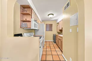4615 N 22nd St, Phoenix, AZ 85016 - Photo 4