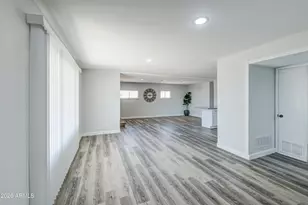 6853 N 36th Dr, Phoenix, AZ 85019 - Photo 6