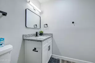 6853 N 36th Dr, Phoenix, AZ 85019 - Photo 36