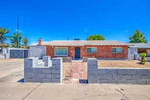 6853 N 36th Dr, Phoenix, AZ 85019 - Photo 1