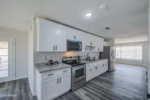 6853 N 36th Dr, Phoenix, AZ 85019 - Photo 12