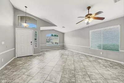 29821 N Broken Shale Drive, San Tan Valley, AZ 85143 - Photo 2