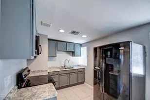 3530 N 63rd Dr, Phoenix, AZ 85033 - Photo 12