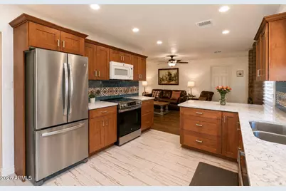 14629 N 22nd Lane, Phoenix, AZ 85023 - Photo 8