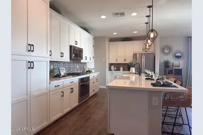 39995 W Wolf Drive, Maricopa, AZ 85138 - Photo 6