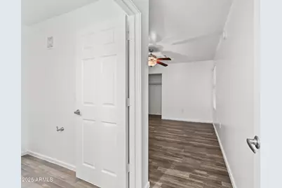 3065 N 67th Avenue #Apt 110, Phoenix, AZ 85033 - Photo 14