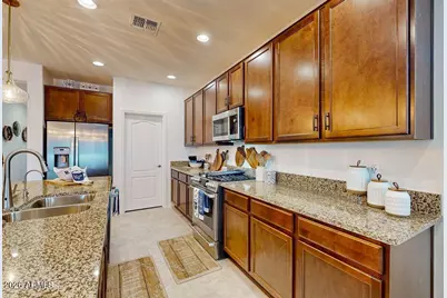 18068 W Amber Ridge Way, Goodyear, AZ 85338 - Photo 8