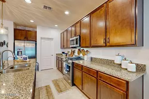 18068 W Amber Ridge Way, Goodyear, AZ 85338 - Photo 8