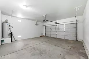 10950 W Royal Palm Rd, Peoria, AZ 85345 - Photo 24