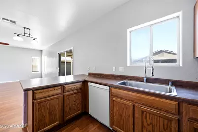 10950 W Royal Palm Road, Peoria, AZ 85345 - Photo 8