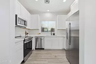 4690 E Laurel Ave, Gilbert, AZ 85234 - Photo 14