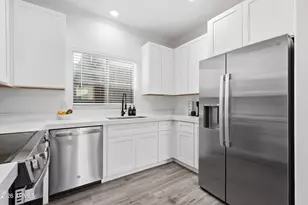 4690 E Laurel Ave, Gilbert, AZ 85234 - Photo 4