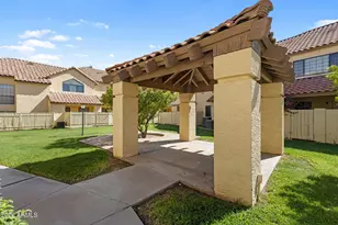 455 S Mesa Dr, Mesa, AZ 85210 - Photo 30
