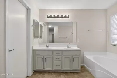 1715 E Branham Lane, Phoenix, AZ 85042 - Photo 24