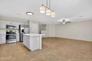 1715 E Branham Ln, Phoenix, AZ 85042 - Photo 10