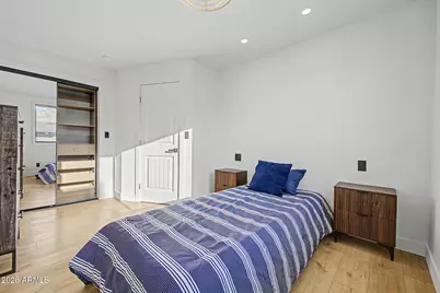 720 E Desert Lane, Phoenix, AZ 85042 - Photo 24
