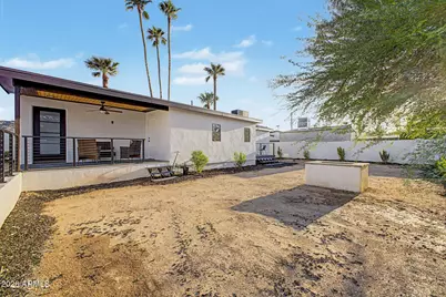 720 E Desert Lane, Phoenix, AZ 85042 - Photo 34