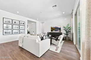 10231 S 20th Ln, Phoenix, AZ 85041 - Photo 8