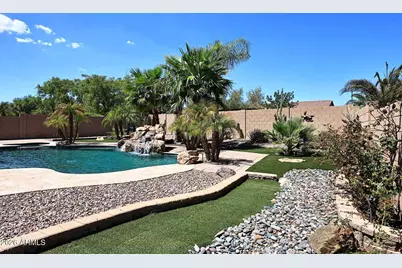 18182 W Las Palmaritas Drive, Waddell, AZ 85355 - Photo 32