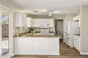 16036 N 11th Ave, Phoenix, AZ 85023 - Photo 8