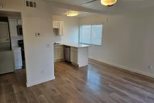 1330 E Highland Ave, Phoenix, AZ 85014 - Photo 14