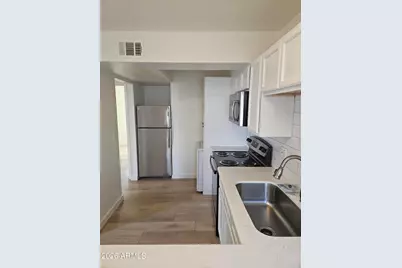 1330 E Highland Avenue #28A, Phoenix, AZ 85014 - Photo 4