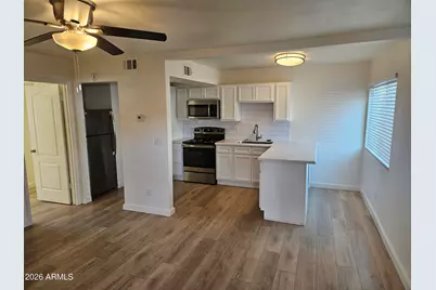 1330 E Highland Avenue #28A, Phoenix, AZ 85014 - Photo 2