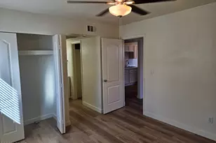1330 E Highland Ave, Phoenix, AZ 85014 - Photo 8