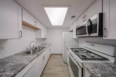 1622 E Campbell Avenue #J, Phoenix, AZ 85016 - Photo 14