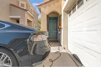 304 W Mountain Sage Drive, Phoenix, AZ 85045 - Photo 4
