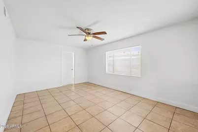 1621 N 37th Drive, Phoenix, AZ 85009 - Photo 14