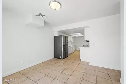 1621 N 37th Drive, Phoenix, AZ 85009 - Photo 18