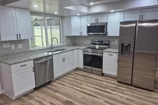 560 N Hobson Plaza, Mesa, AZ 85203 - Photo 10