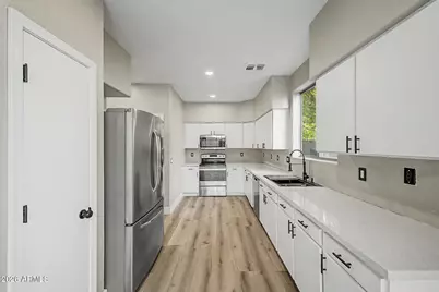 682 S Jesse Street, Chandler, AZ 85225 - Photo 10
