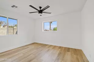 1322 E Catalina Dr, Phoenix, AZ 85014 - Photo 16