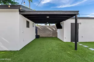 1322 E Catalina Dr, Phoenix, AZ 85014 - Photo 26