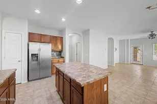 14566 W Watson Ln, Surprise, AZ 85379 - Photo 12