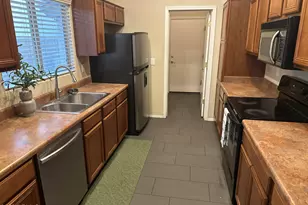 8009 W Beck Ln, Peoria, AZ 85382 - Photo 2