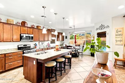 2429 W Hayduk Road, Phoenix, AZ 85041 - Photo 8