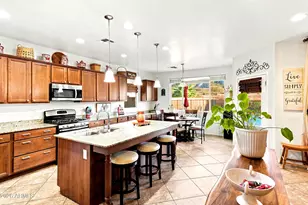 2429 W Hayduk Rd, Phoenix, AZ 85041 - Photo 8