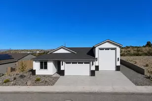 523 Cleopatra Hill Rd, Clarkdale, AZ 86324 - Photo 2
